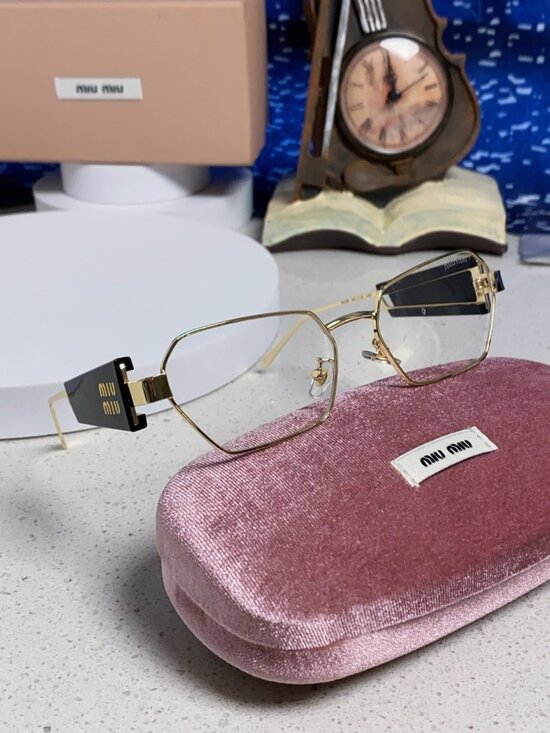 ✅NWT Authentic  MIU MIU Sunglasses